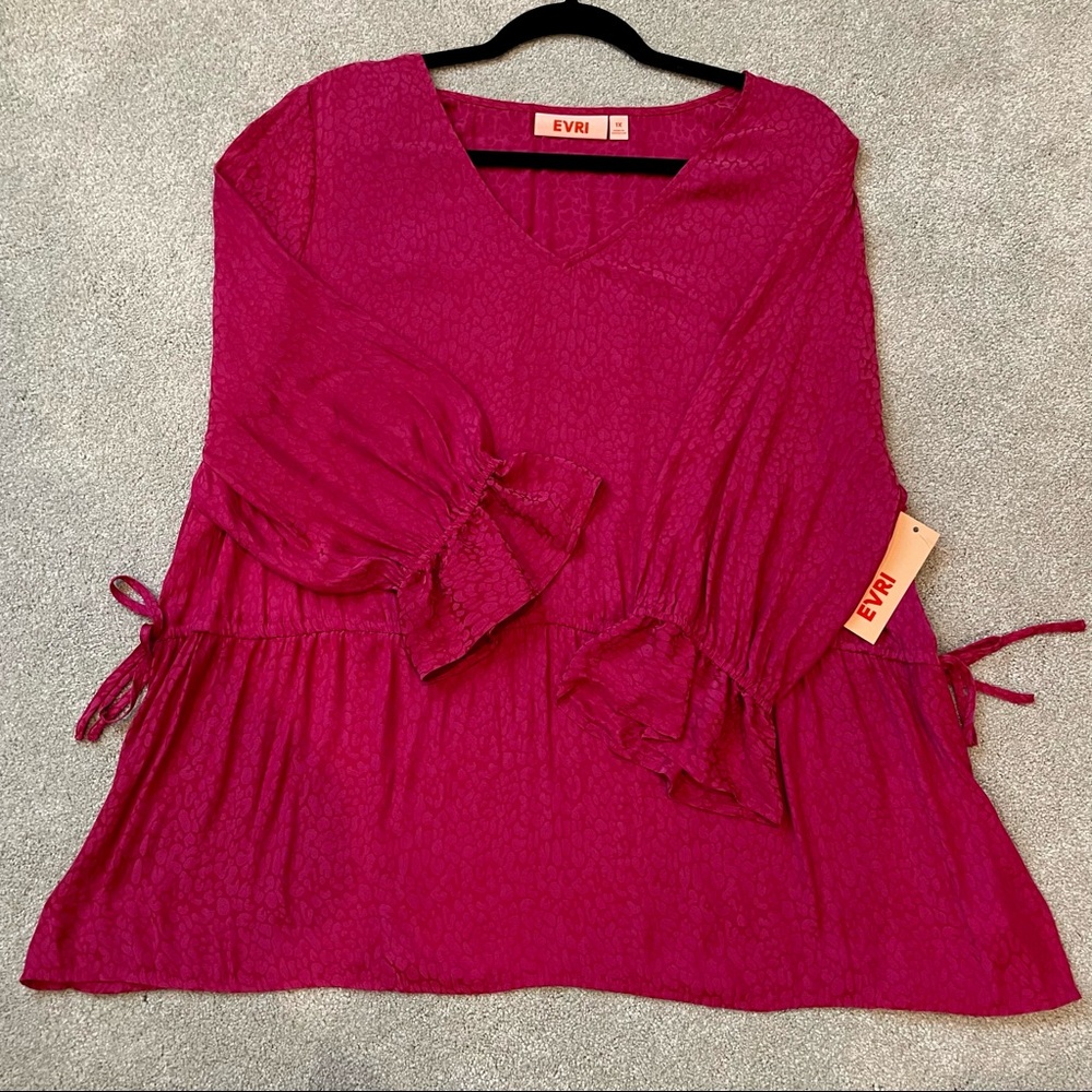 Evri NWT Leopard Pink Blouse, V-neck Top, 3/4 sleeve with ruffle, Size 1X